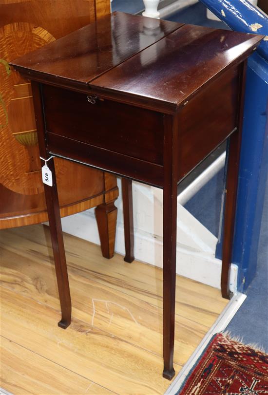 An Edwardian mahogany sewing table W.41cm